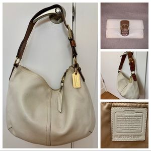 Coach Pebbled Leather Hobo Off-White + Wallet